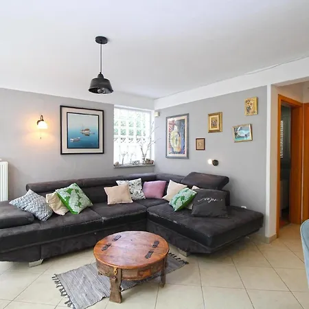 Holiday home Fuer 6 Personen Ca 90 Qm In Pula, Istrien Istrische Riviera Pula